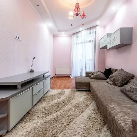 Novaya Arcadia Tenistaya Apartment *